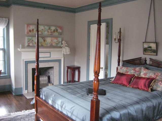Guest Rooms | Peaches Bed & Breakfast